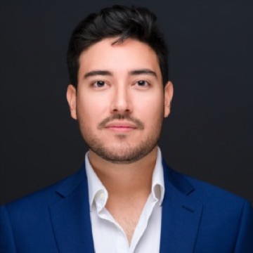Sebastian Cruz, Real Estate Partner